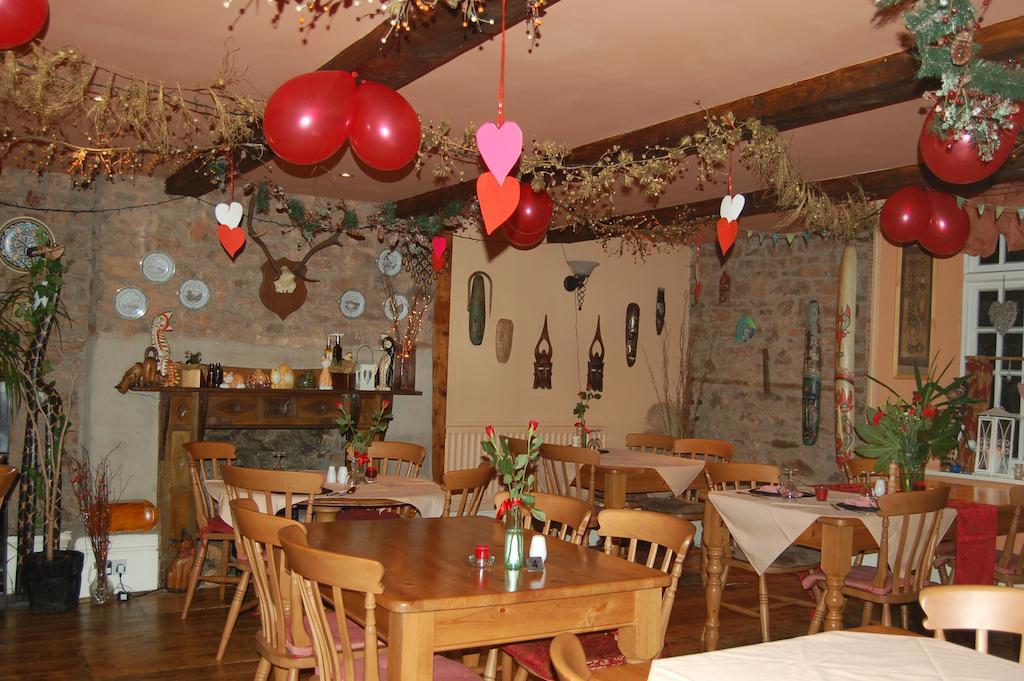The Mitre Inn Witheridge Buitenkant foto