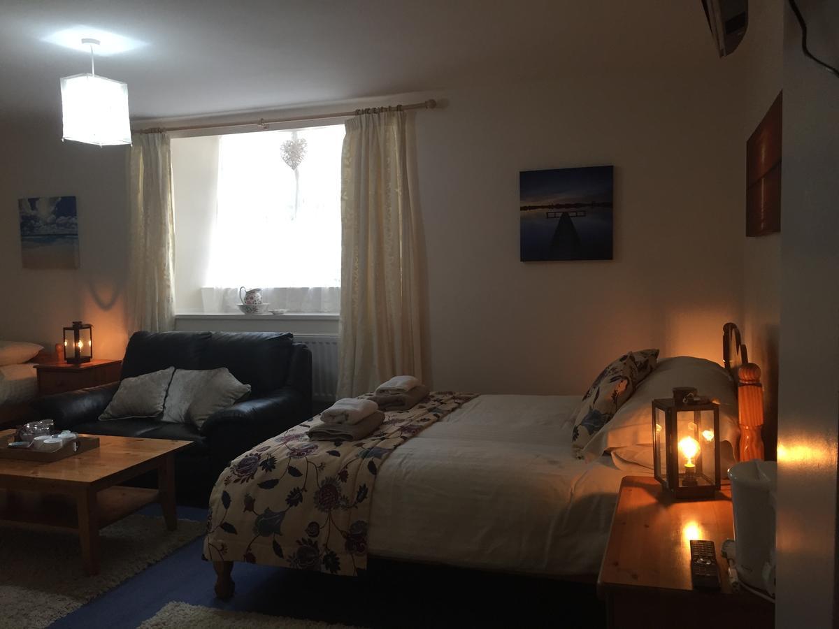 The Mitre Inn Witheridge Buitenkant foto