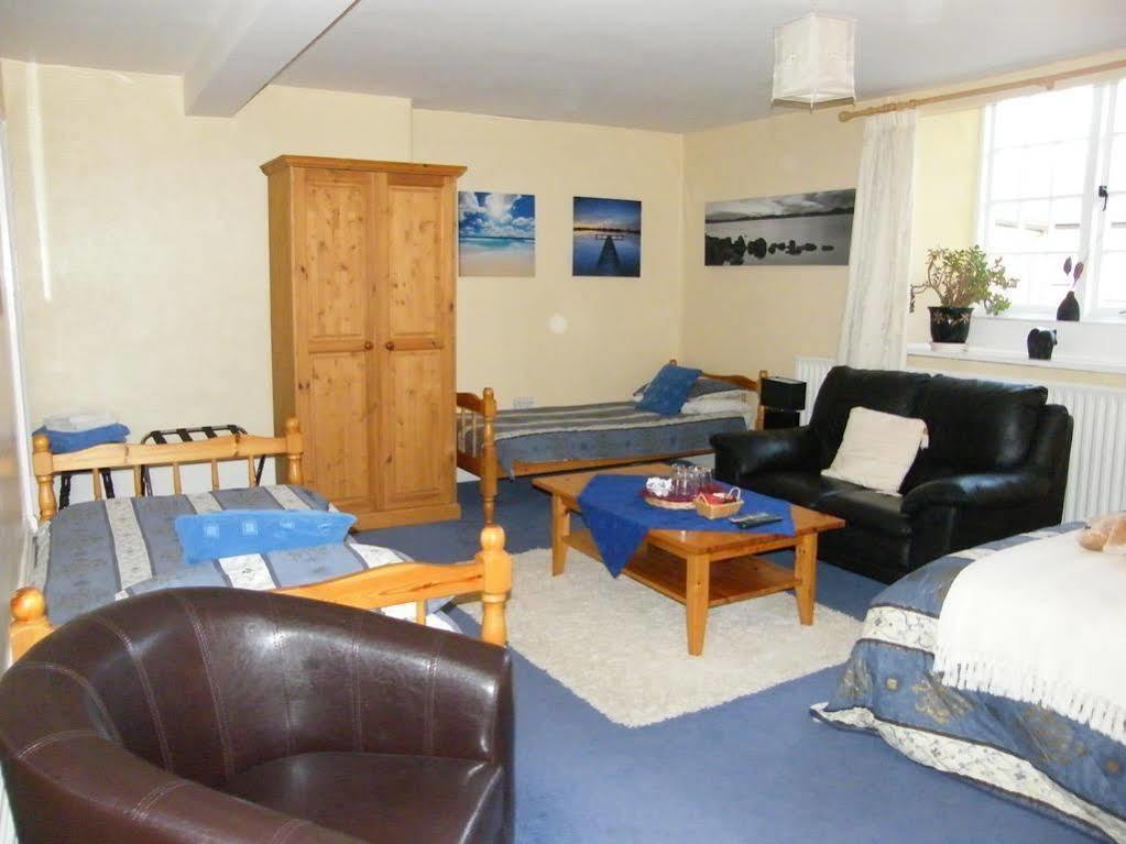 The Mitre Inn Witheridge Buitenkant foto