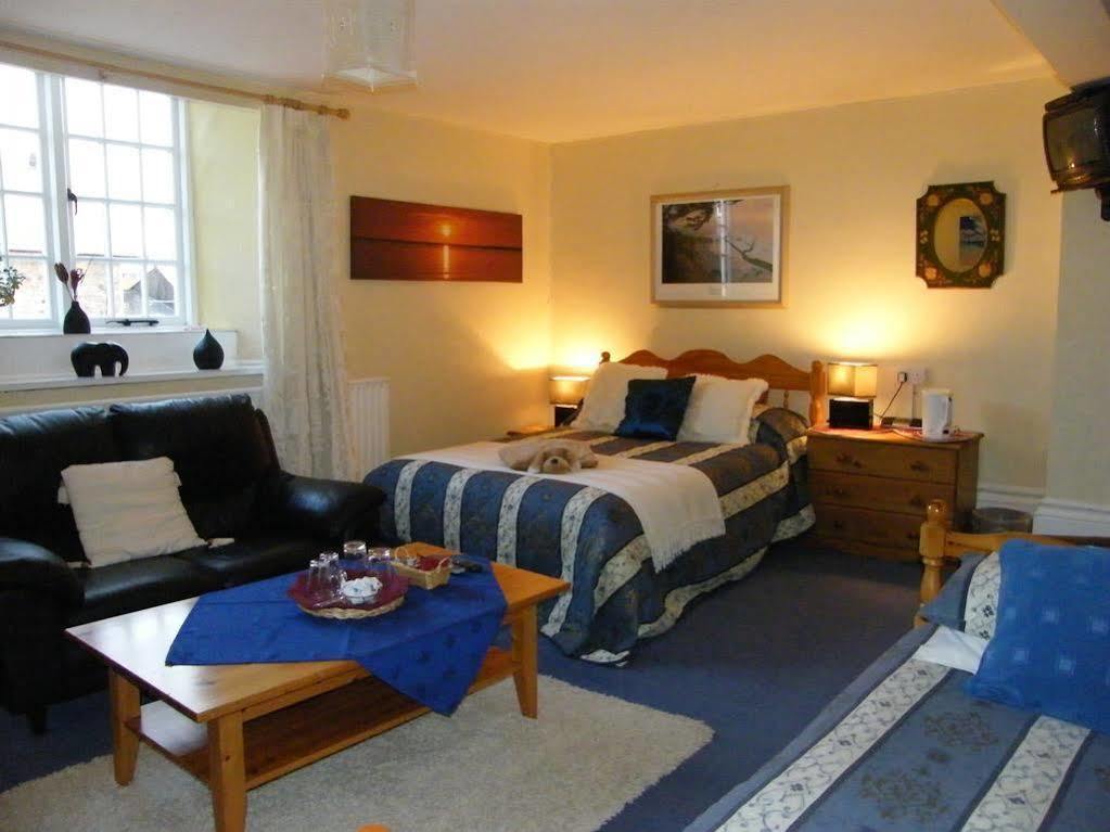 The Mitre Inn Witheridge Buitenkant foto