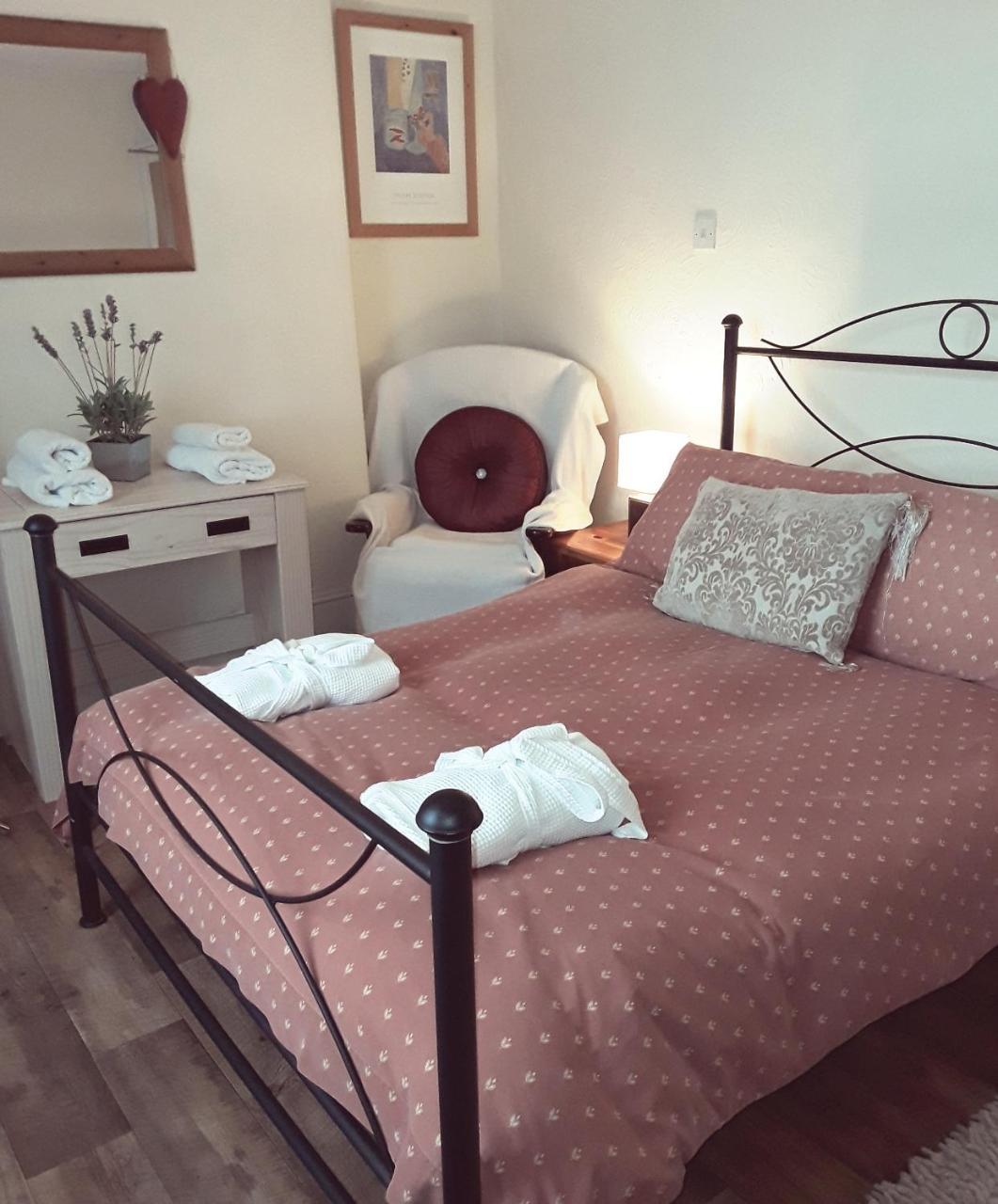 The Mitre Inn Witheridge Buitenkant foto